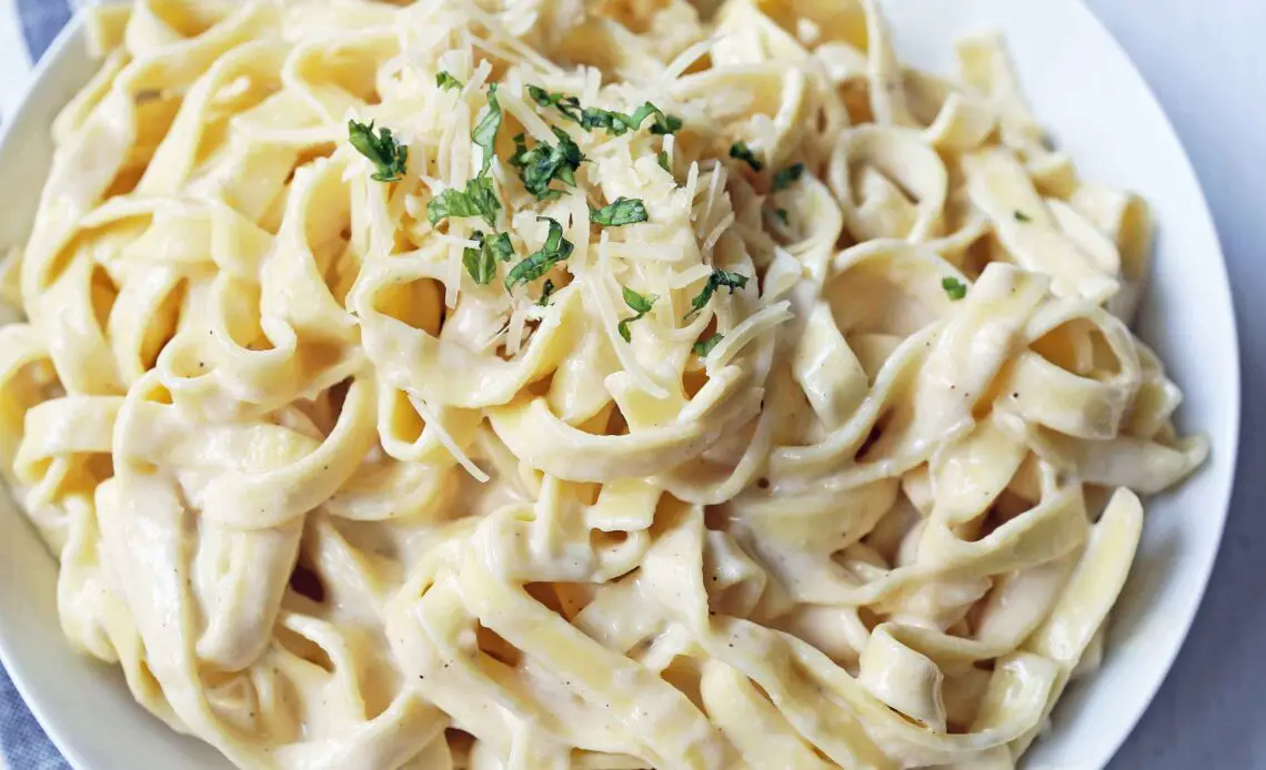 Fettuccine-Alfredo-Recipe