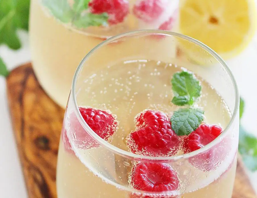 Raspberry Limoncello Prosecco Recipe