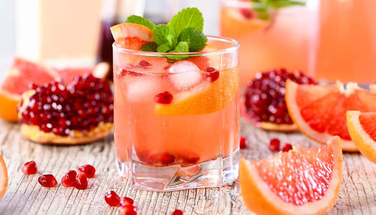 Pink grapefruit party punch