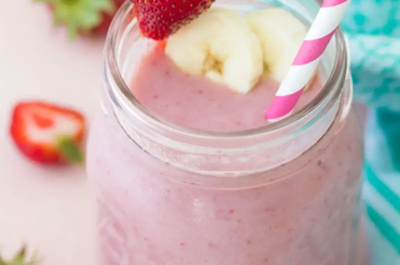 STRAWBERRY BANANA SMOOTHIE