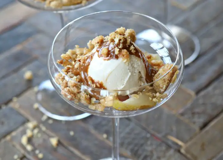 Valentine's Day Special Apple crumble sundae