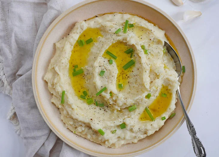 Christmas Special Instant Pot Garlic Mashed Potatoes 