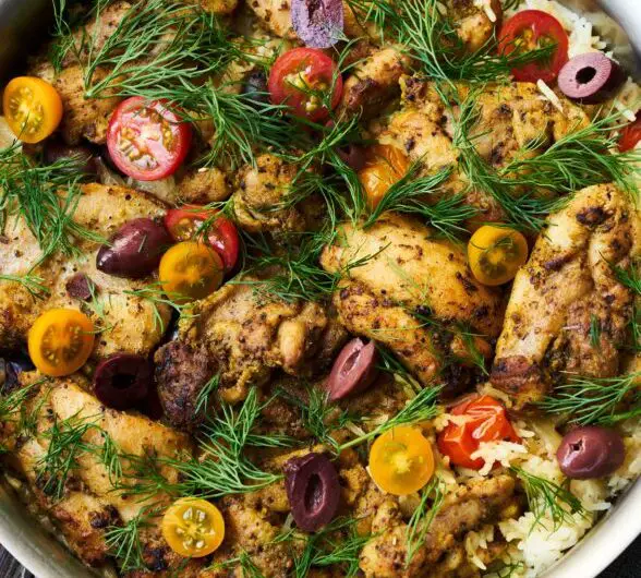 MEDITERRANEAN CHICKEN SKILLET