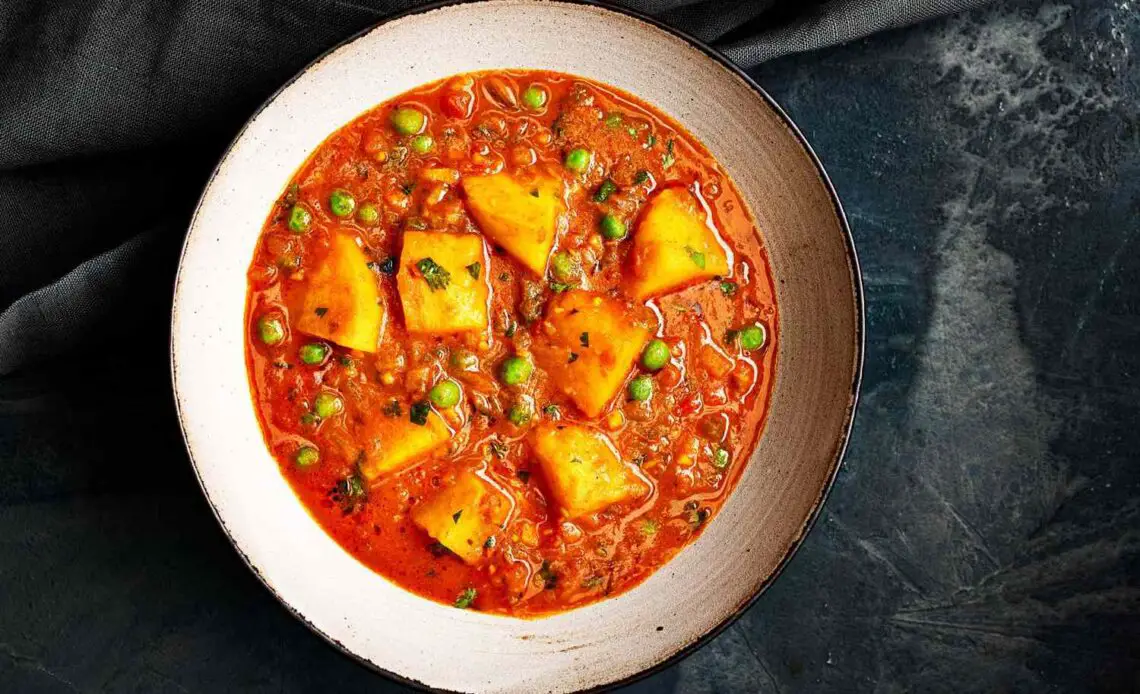 Aloo Matar (Indian Potato and Green Pea Curry)