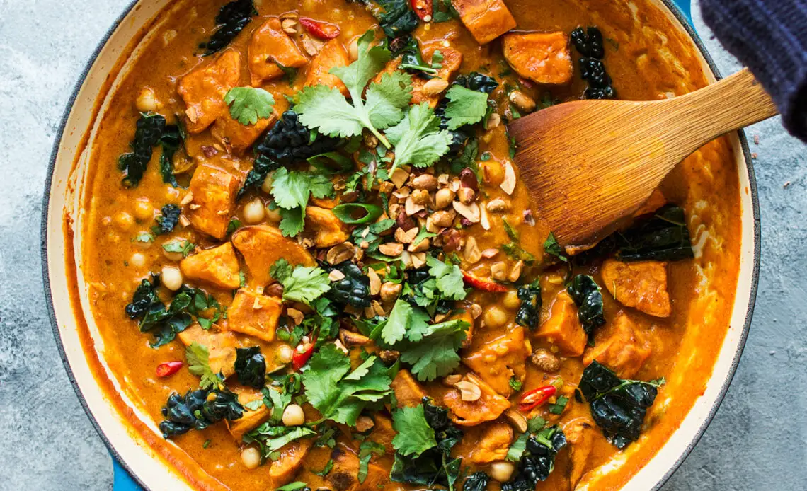 Sweet Potato & Peanut Curry: A Heartwarming Delight