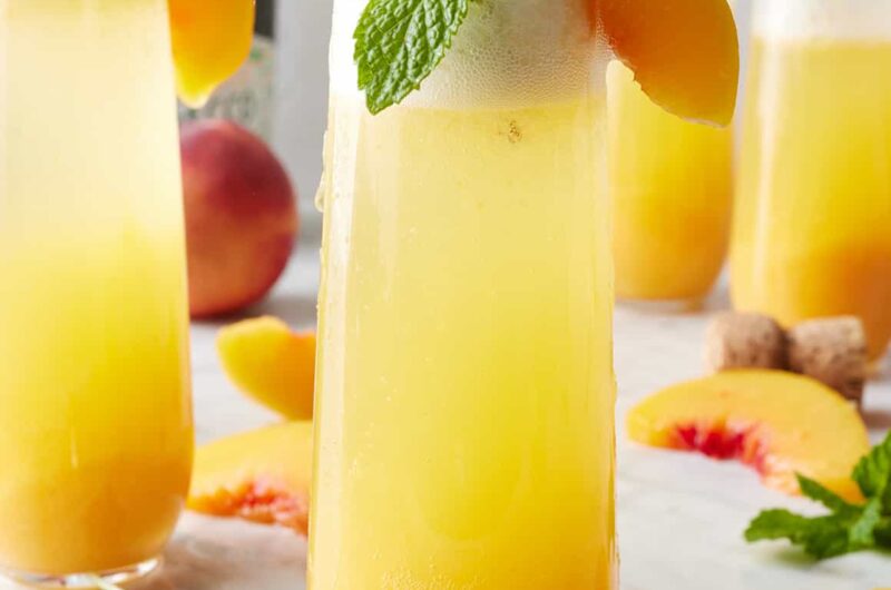 Sparkling Peach Bellinis: A Refreshing Summer Drink