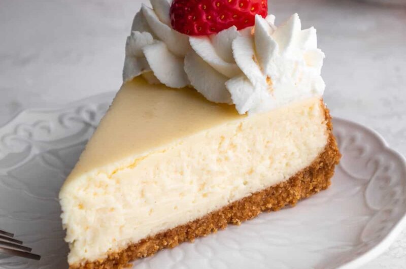 Master Recipe for Rich and Creamy Cheesecake 🍰