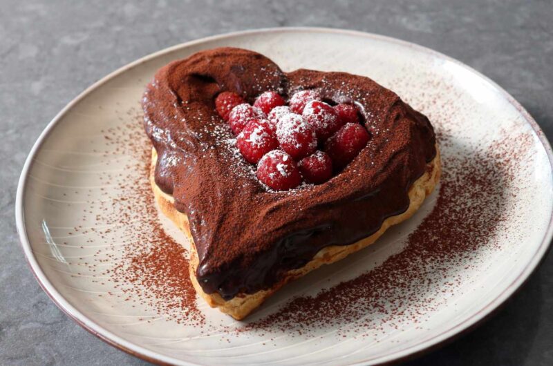 Heart-Shaped Chocolate Eclairs