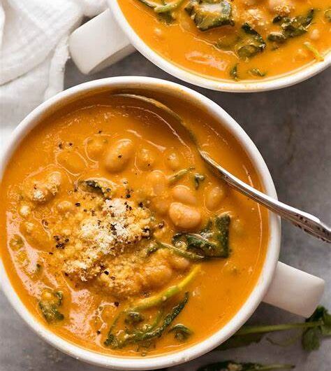 Creamy Tomato Bean Soup