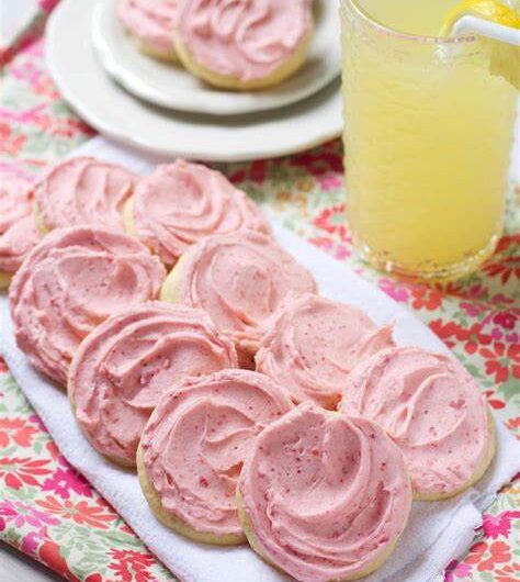 Strawberry Lemonade Cookies