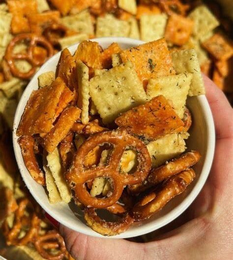 Spicy Pickle Ranch Crackers